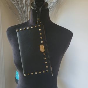 Wristlet in excellent condition!